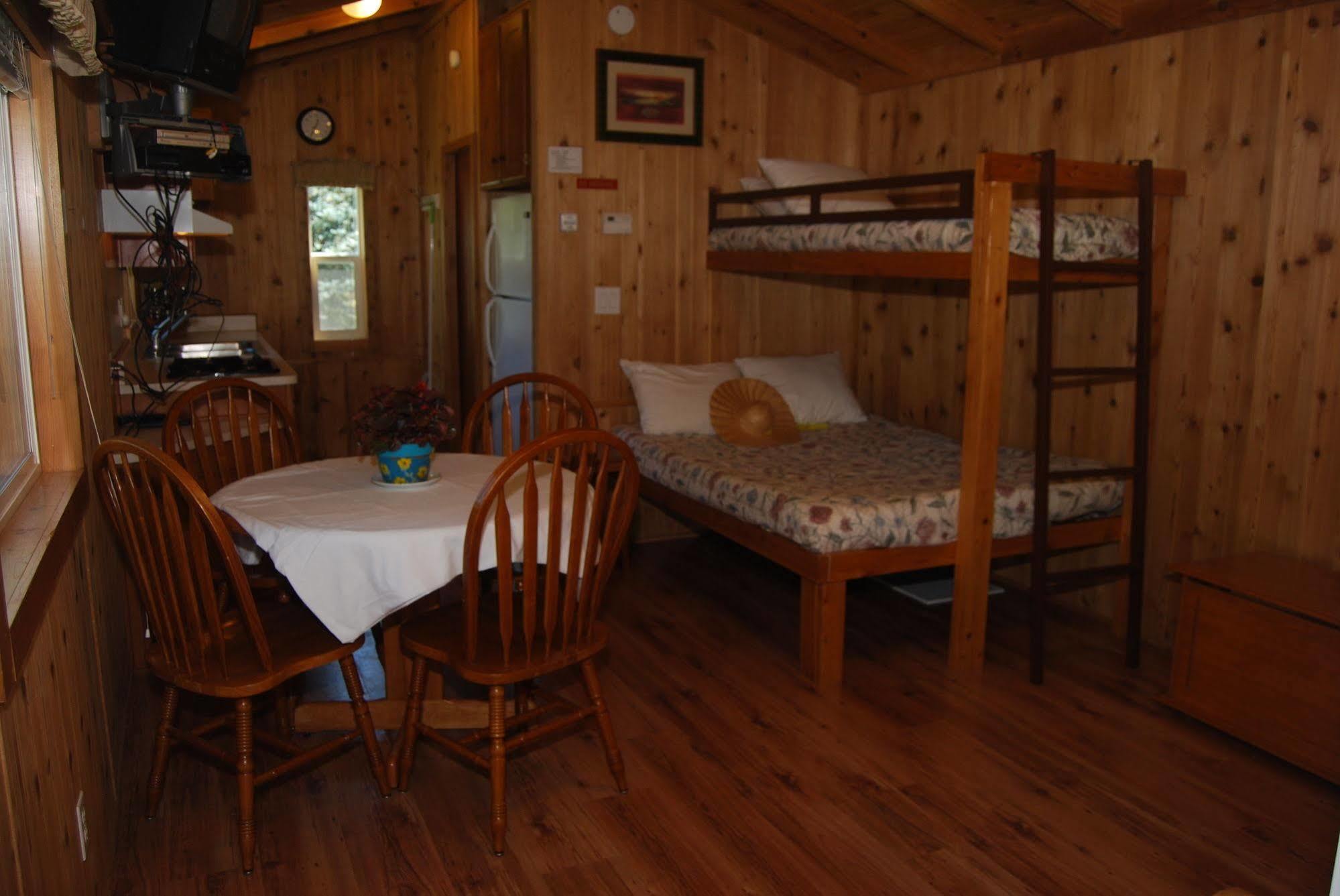 Thunderbird Rv & Camping Resort Monroe Eksteriør bilde